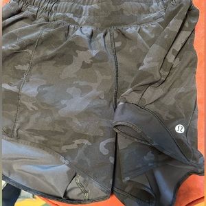 Lululemon running shorts size 6